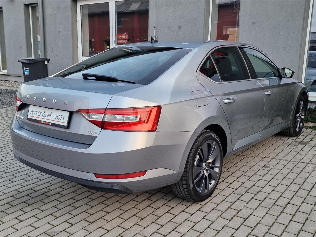 Škoda Superb