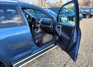 Toyota RAV4 SUV / Terénní 2,2 l 100 kw