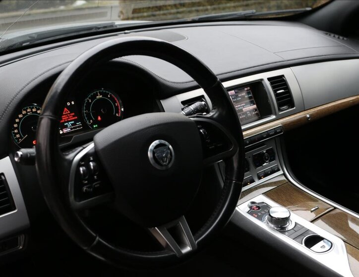 Jaguar XF Kombi 3,0 l 177 kw