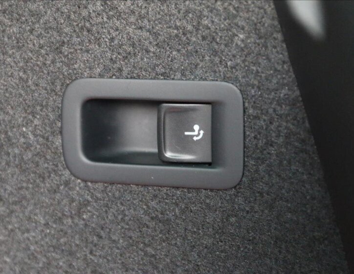 Škoda Karoq Kombi 1,6 l 85 kw