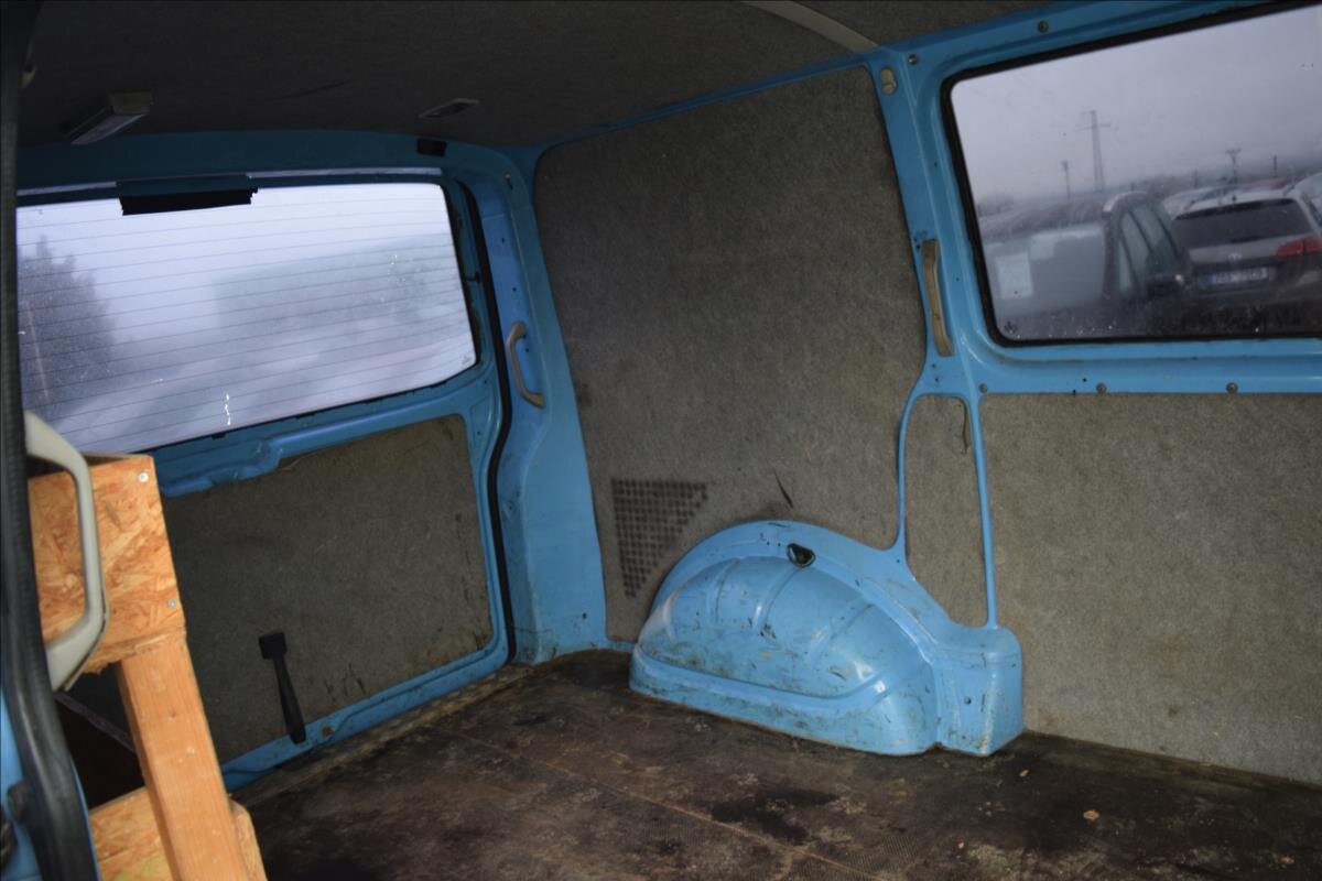 Volkswagen Transporter Kombi 2,5 l 96 kw