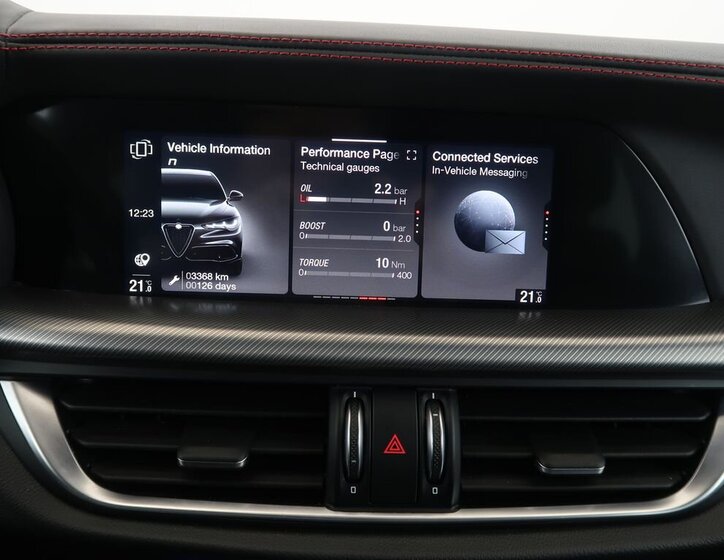 Alfa Romeo Stelvio SUV / Terénní 2,0 l 206 kw