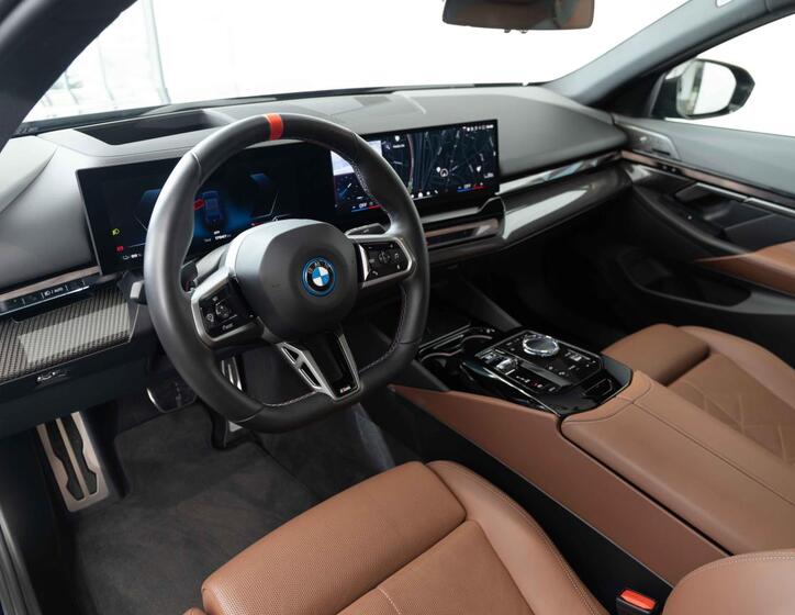BMW i5 11