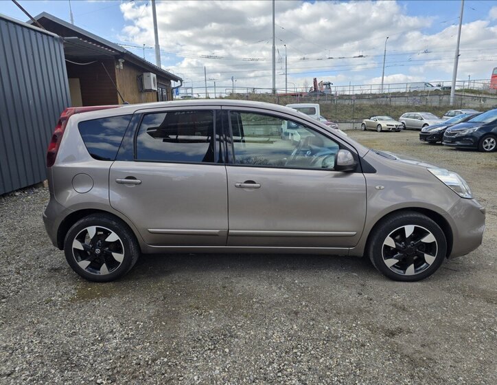 Nissan Note Hatchback 1,5 l 66 kw