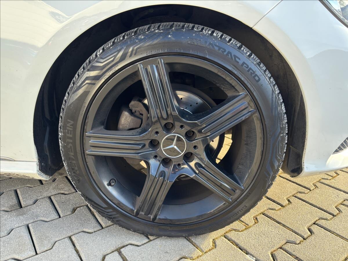 Mercedes-Benz Třídy E Kombi 2,1 l 125 kw