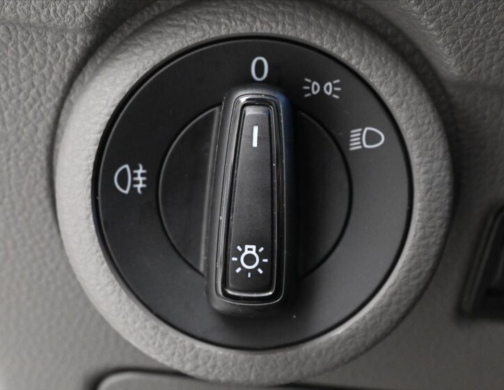 Volkswagen Transporter Skříň 2,0 l 81 kw