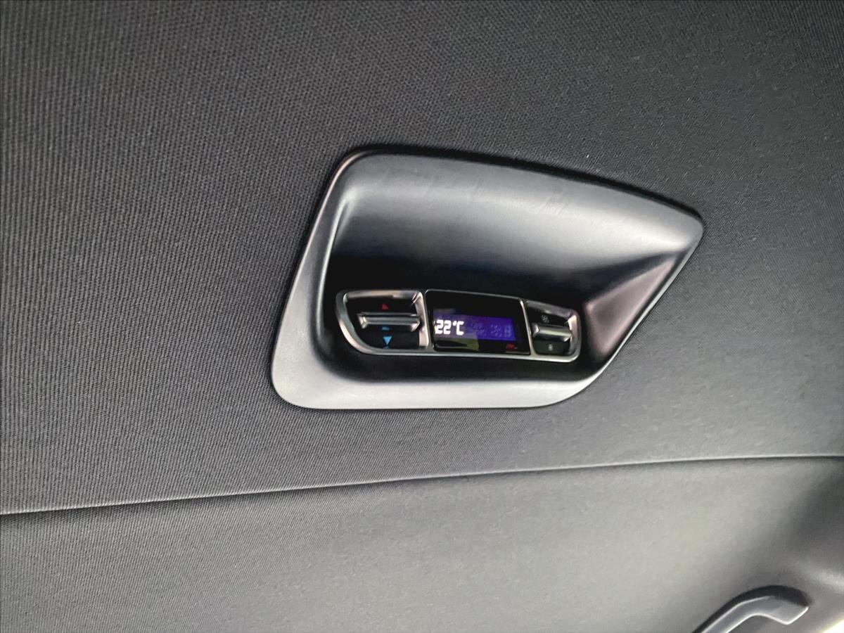 Mercedes-Benz Třídy V MPV 2,0 l 176 kw