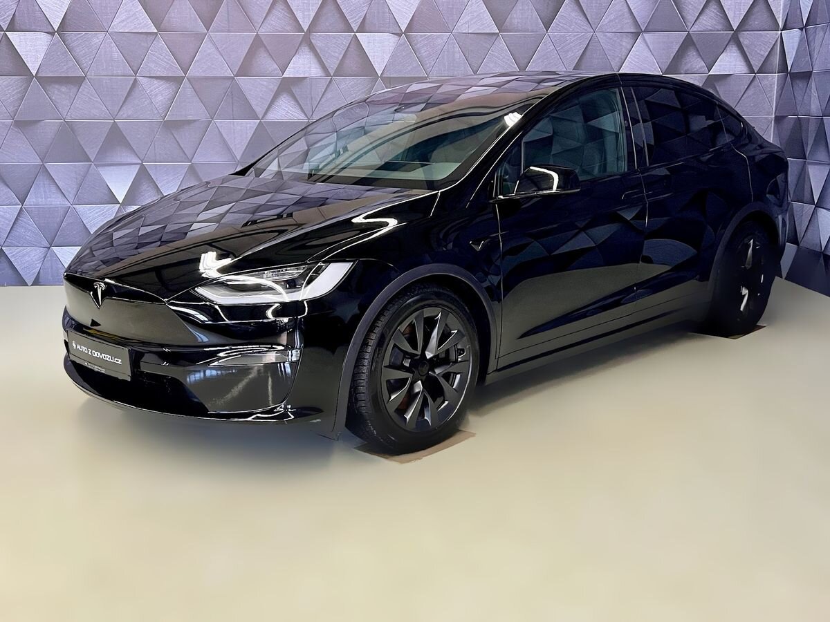 Tesla Model X SUV / Terénní 0,0 493 kw