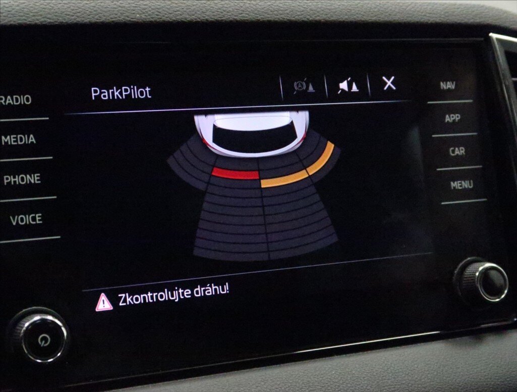 Škoda Karoq SUV 1,5 l 110 kw