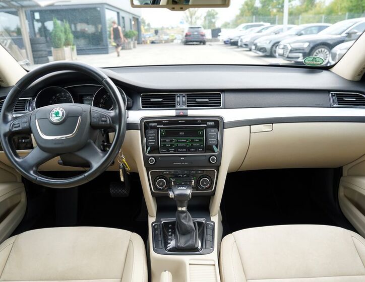 Škoda Superb 24