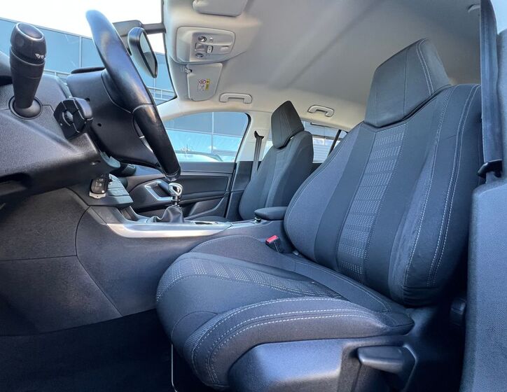Peugeot 308 8