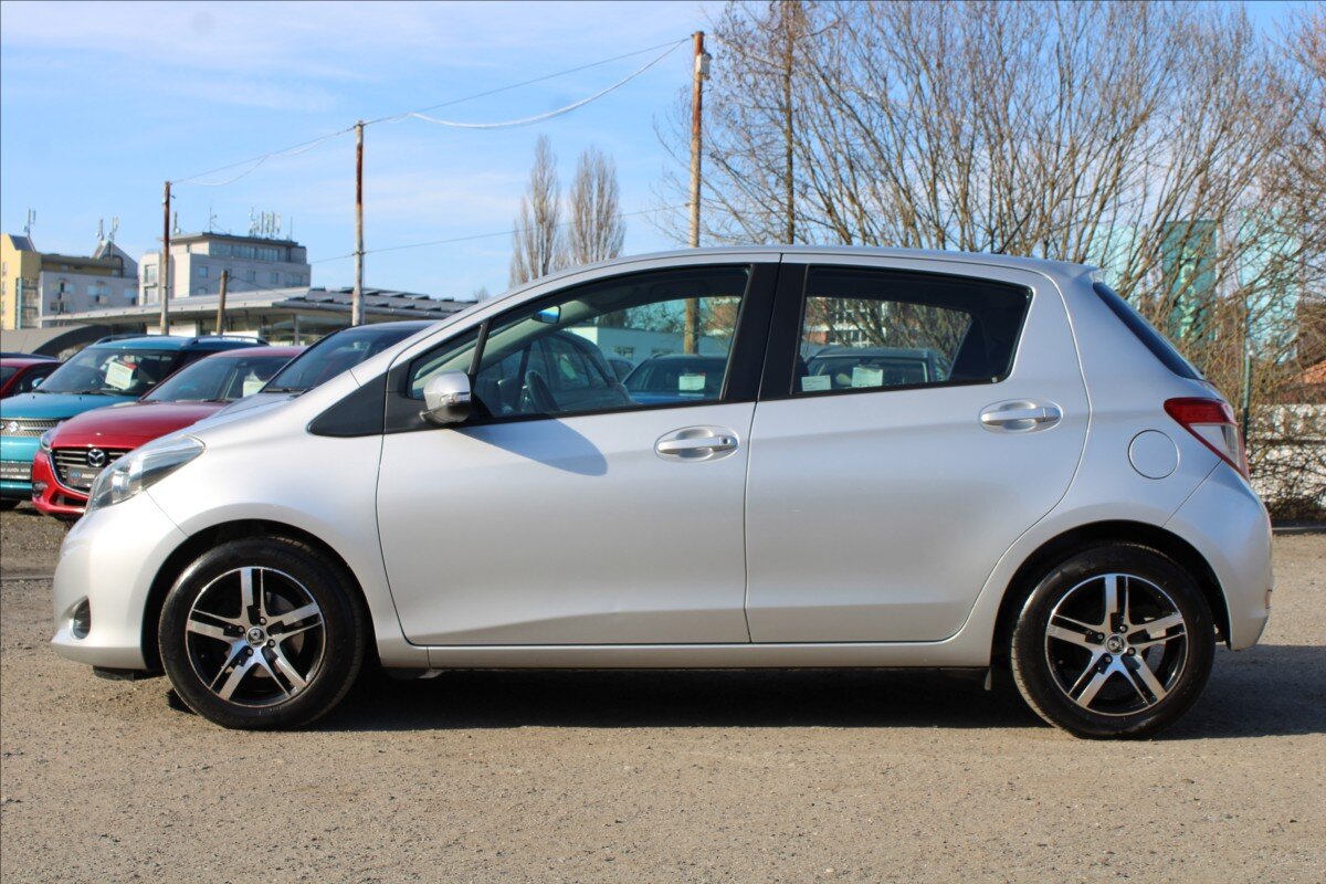Toyota Yaris Hatchback 998,0 51 kw