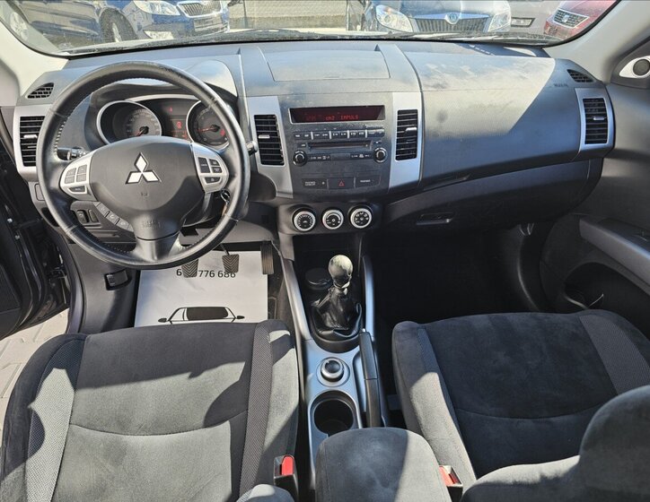 Mitsubishi Outlander SUV / Terénní 2,2 l 115 kw
