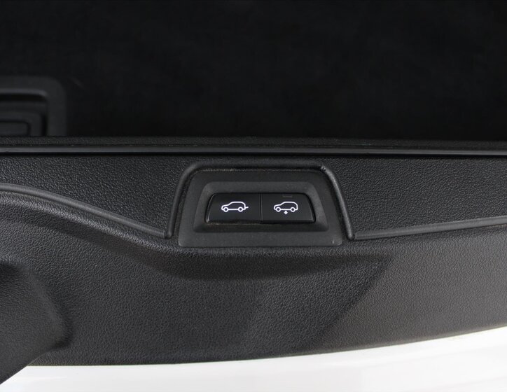 BMW X7 SUV 4,4 l 390 kw