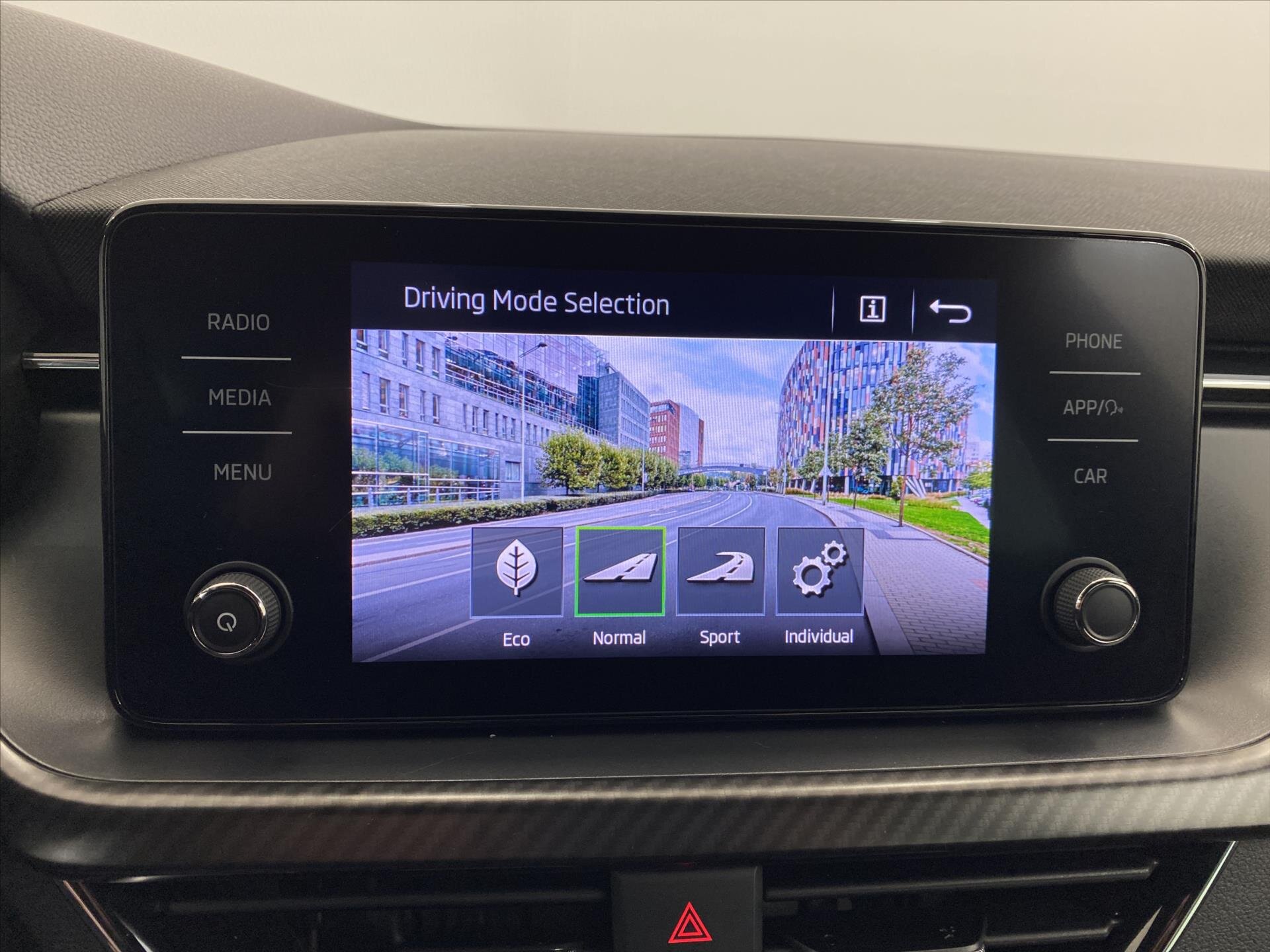 Škoda Scala Hatchback 1,5 l 110 kw