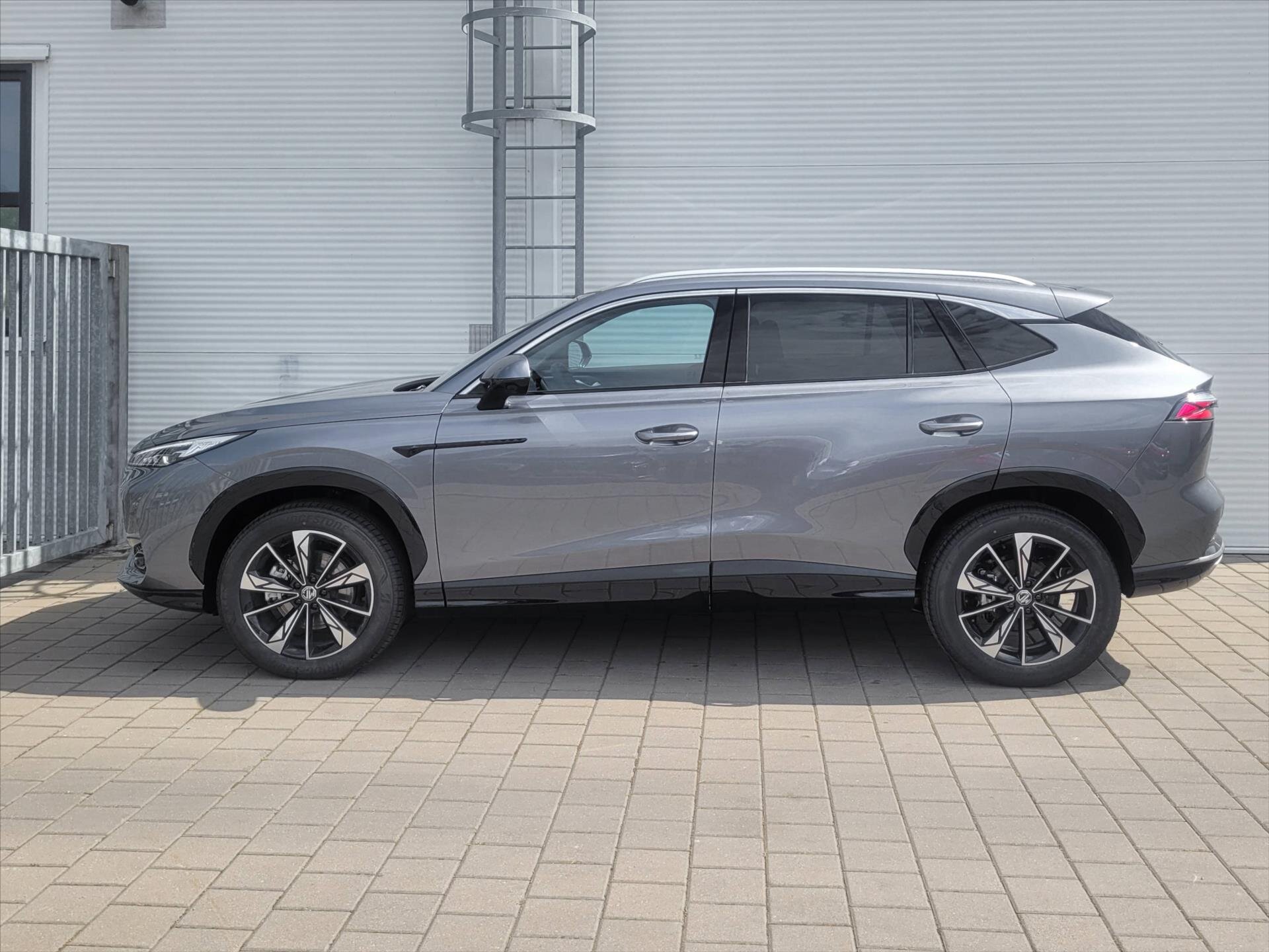 MG HS SUV / Terénní 1,5 l 125 kw