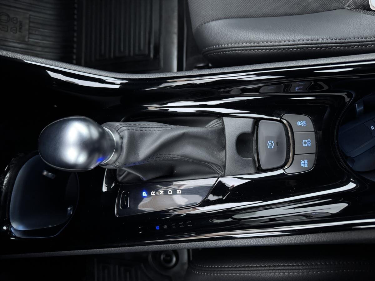 Toyota C-HR Hatchback 1,8 l 72 kw