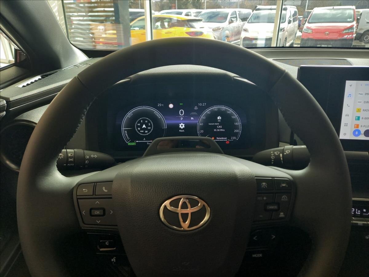 Toyota C-HR SUV 1,8 l 103 kw