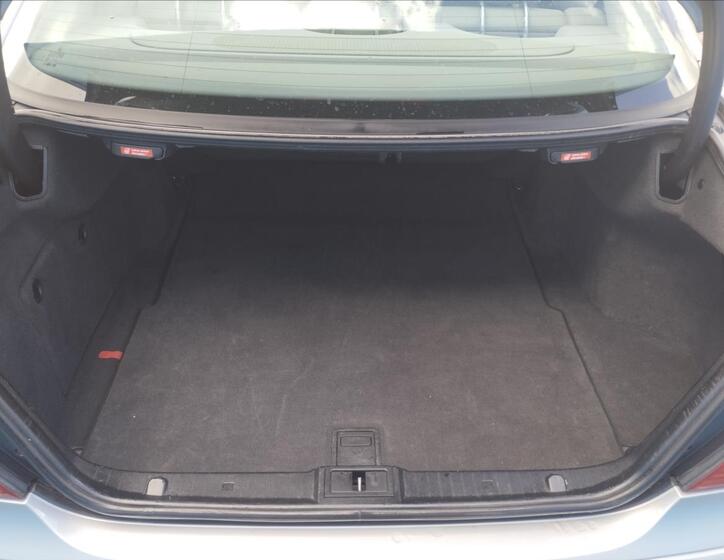 Mercedes-Benz Třídy E 18