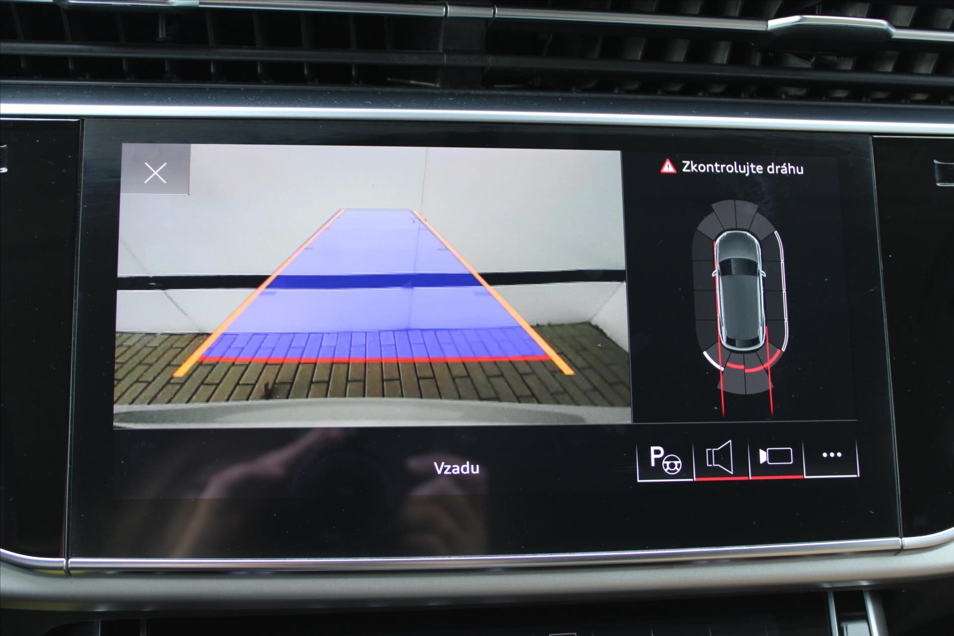 Audi Q8 SUV / Terénní 3,0 l 250 kw