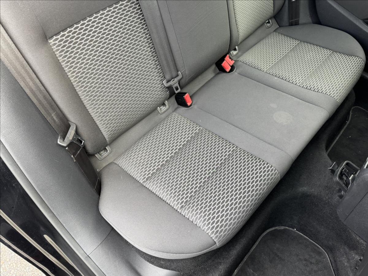 Volkswagen Golf Hatchback 1,6 l 77 kw