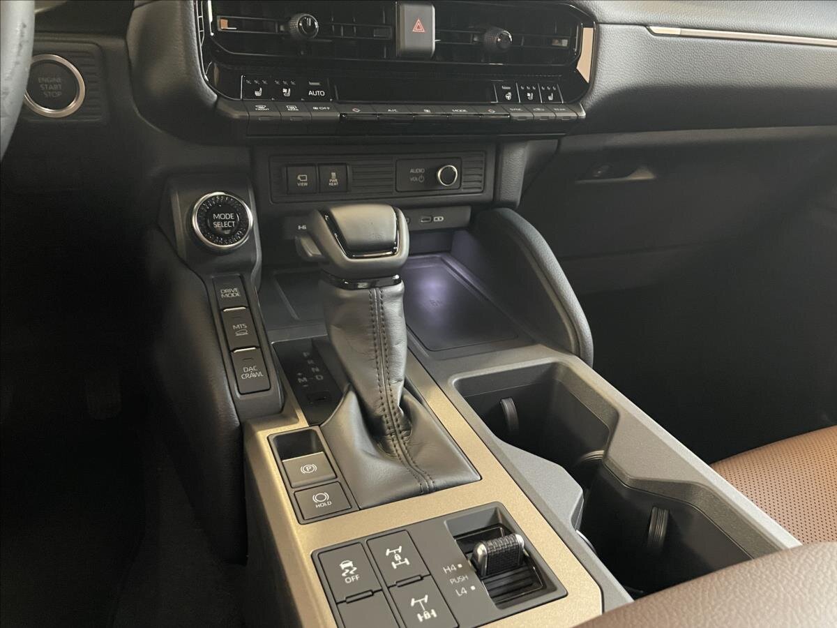 Toyota Land Cruiser SUV 2,8 l 150 kw