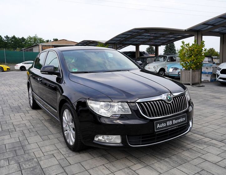 Škoda Superb 8