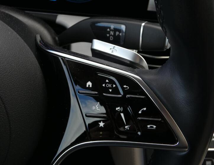 Mercedes-Benz Třídy E 12