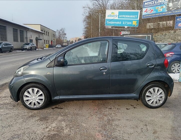 Toyota Aygo Hatchback 998,0 50 kw