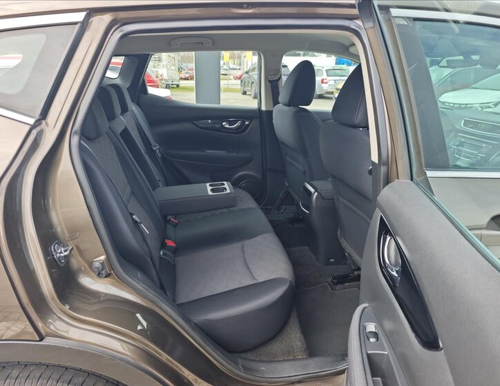 Nissan Qashqai SUV / Terénní 1,2 l 85 kw