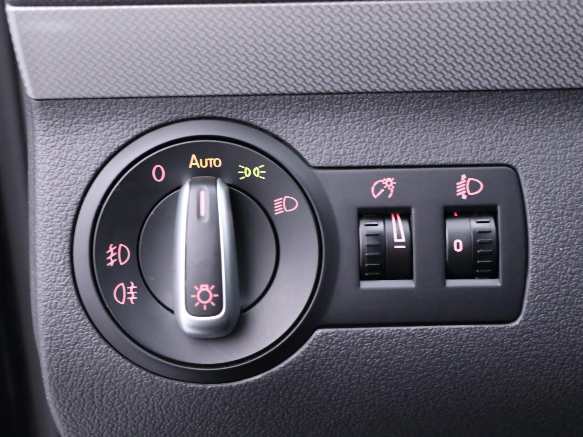 Volkswagen Touran MPV 1,2 l 77 kw