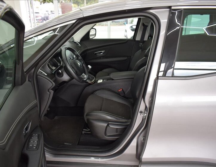 Renault Grand Scénic 10