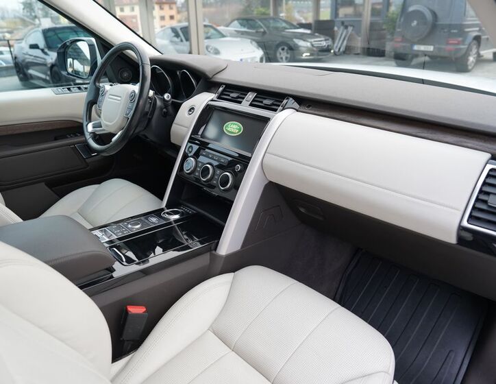 Land Rover Discovery 44