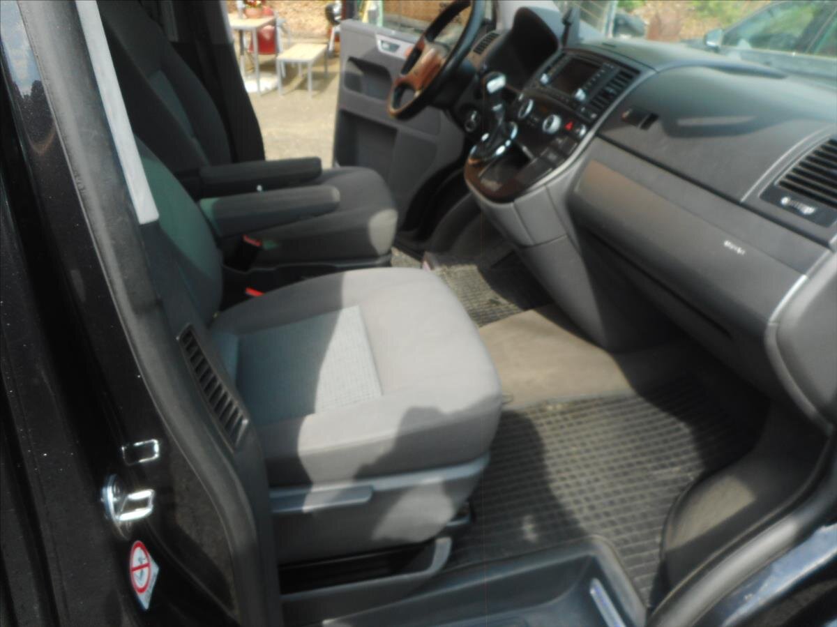 Volkswagen Multivan Kombi 2,5 l 128 kw