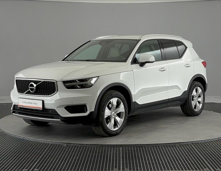 Volvo XC40 SUV / Terénní 1,5 l 120 kw