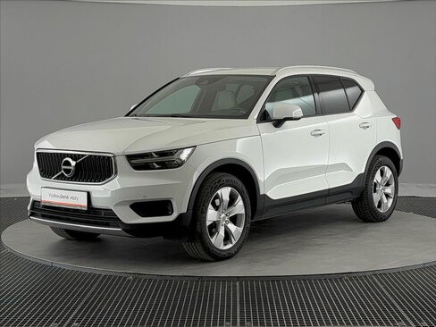 Volvo XC40 SUV / Terénní 1,5 l 120 kw