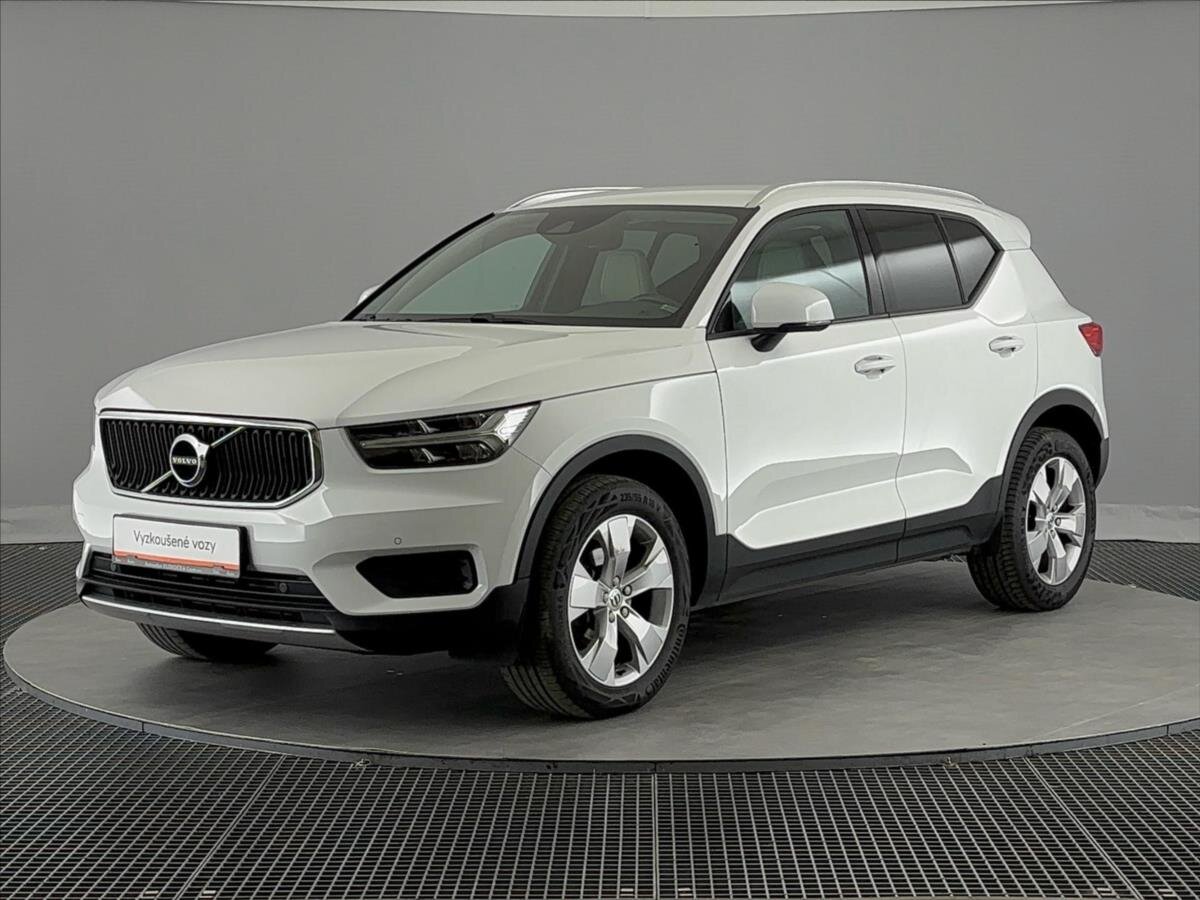 Volvo XC40 SUV / Terénní 1,5 l 120 kw
