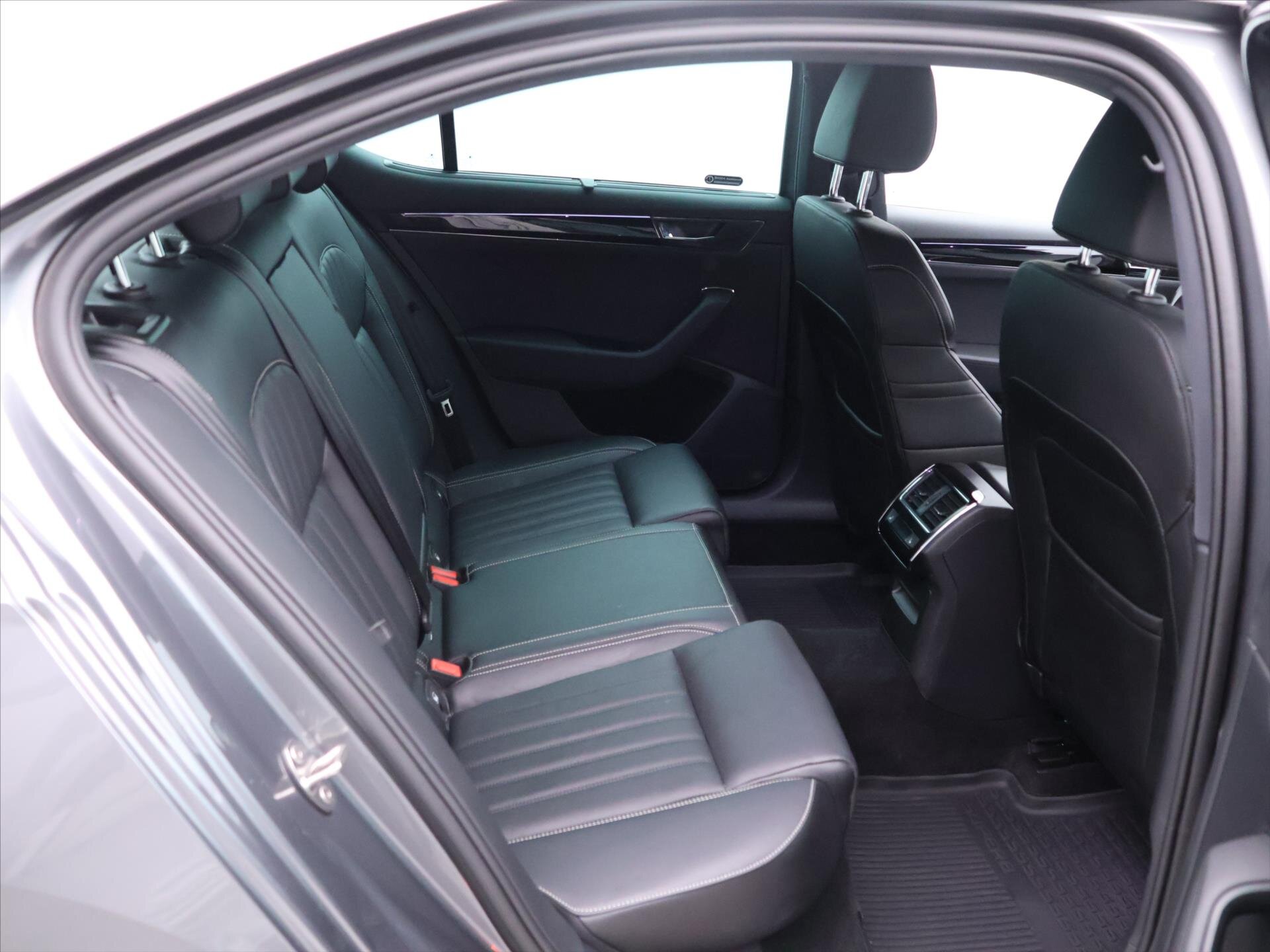 Škoda Superb Sedan / Limuzína 2,0 l 147 kw