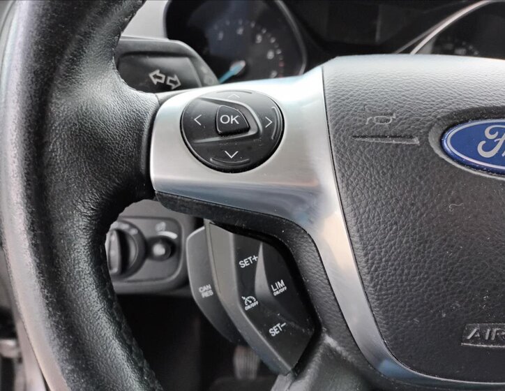 Ford Kuga SUV 1,6 l 110 kw