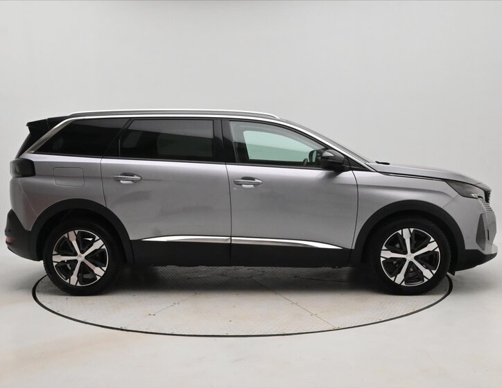 Peugeot 5008 SUV / Terénní 1,5 l 96 kw