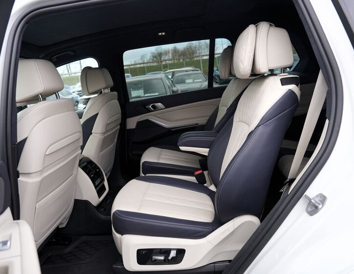 BMW X7 SUV / Terénní 3,0 l 250 kw