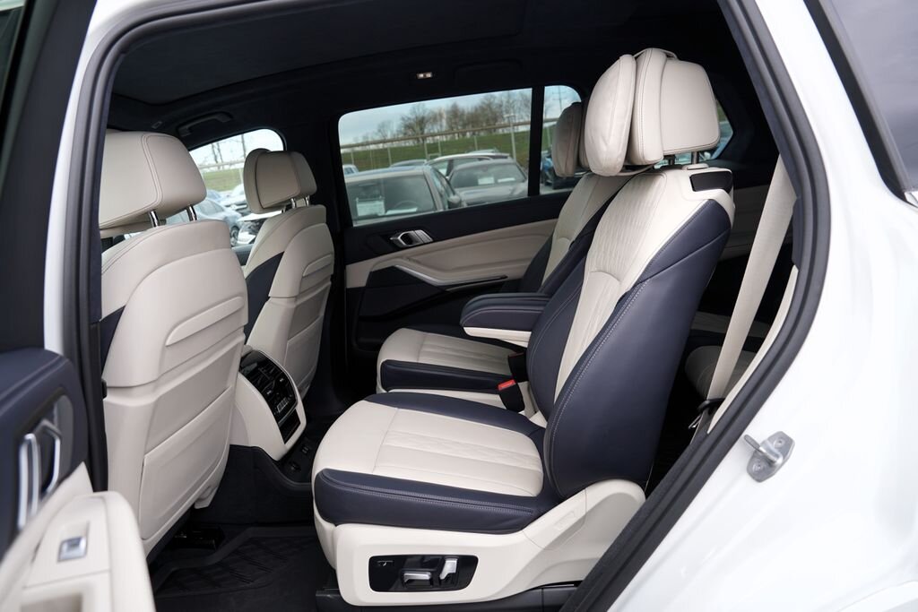 BMW X7 SUV / Terénní 3,0 l 250 kw