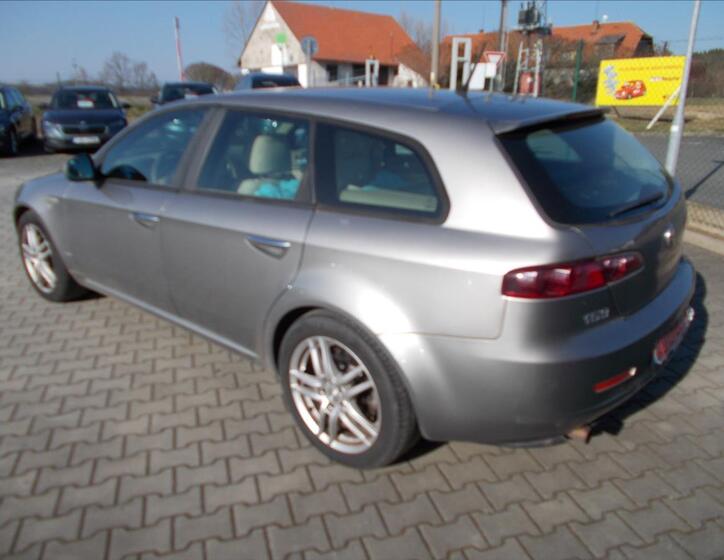Alfa Romeo 159 11