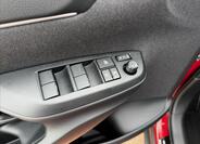 Toyota Yaris Cross 8