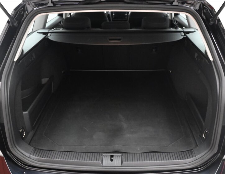 Volkswagen Passat Kombi 1,4 l 115 kw