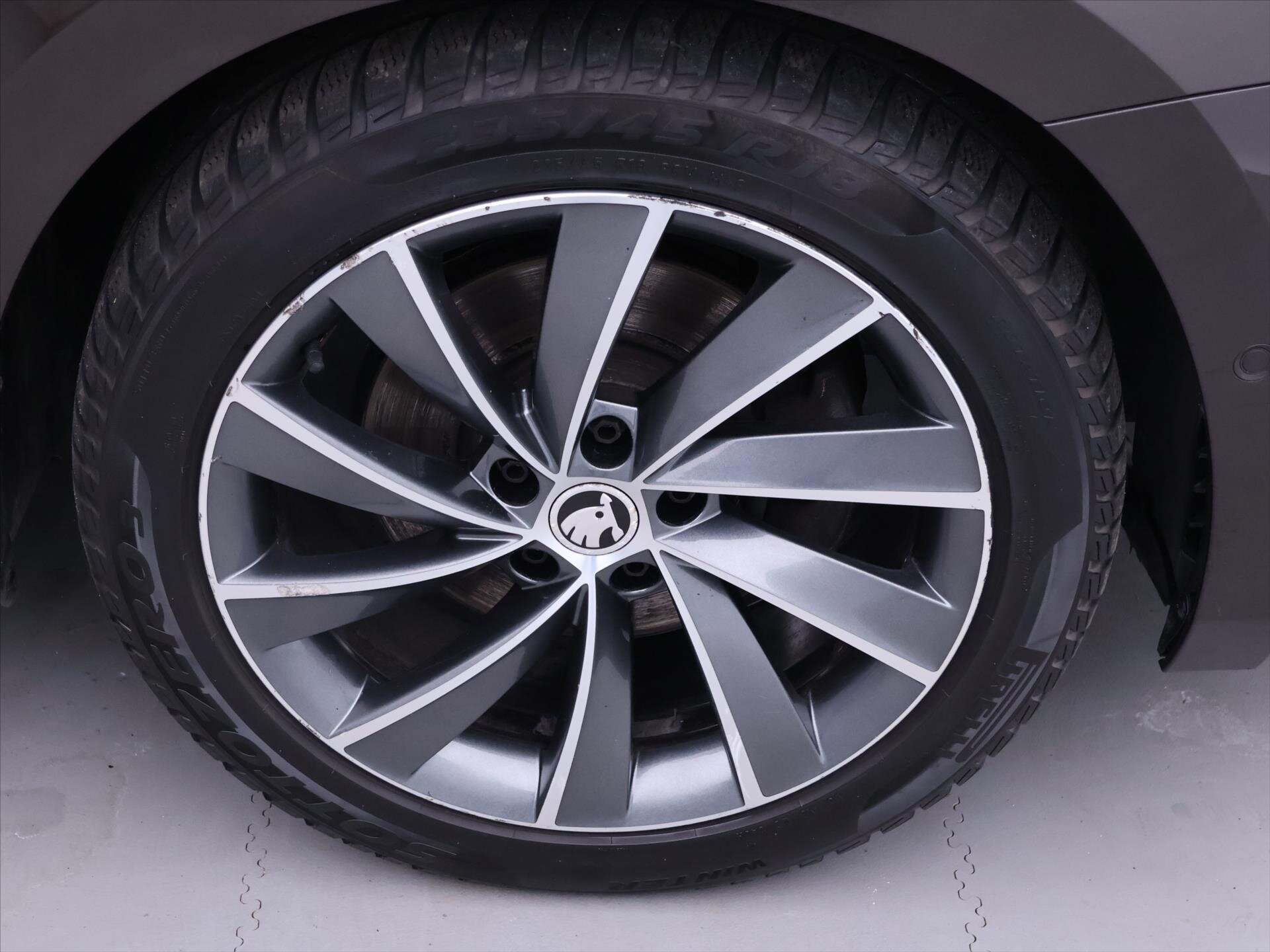 Škoda Superb Liftback 2,0 l 110 kw