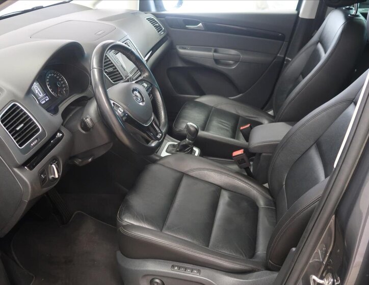 Volkswagen Sharan MPV 2,0 l 110 kw