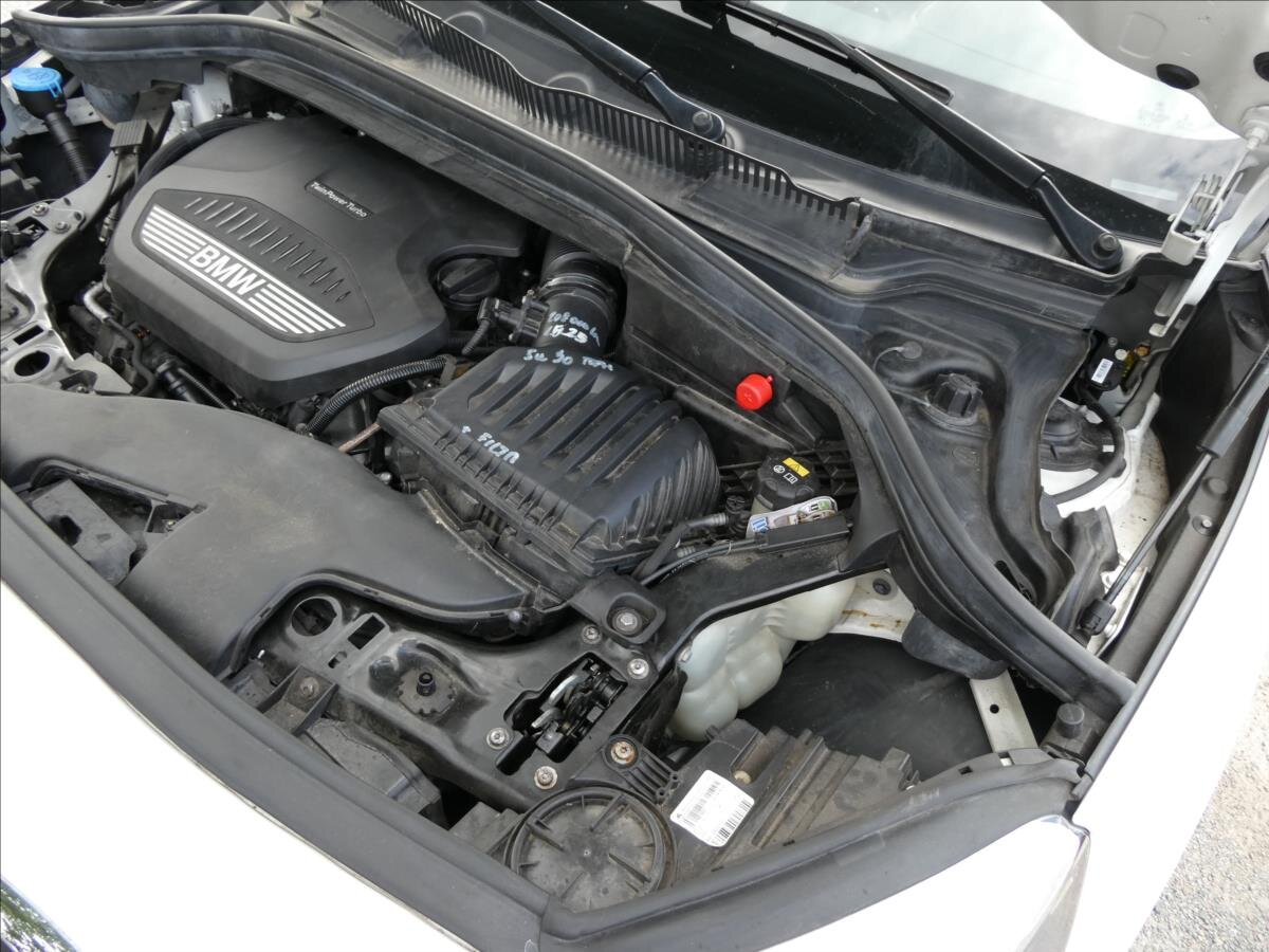 BMW Řada 2 Kombi 2,0 l 110 kw