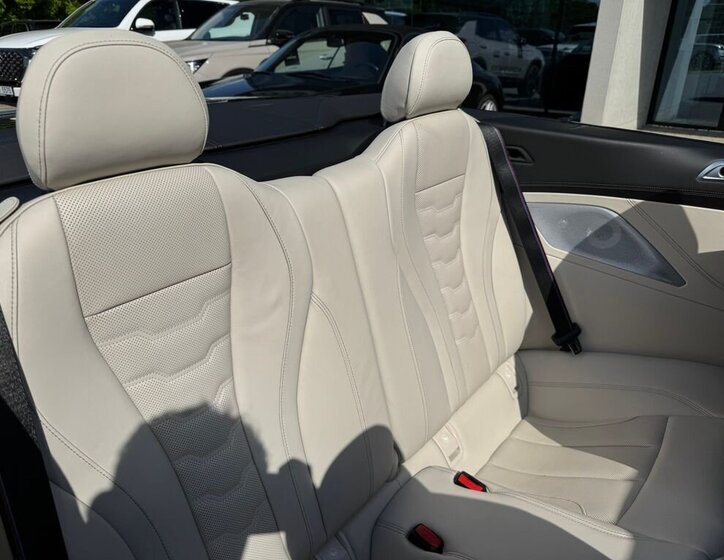 BMW Řada 8 Kabriolet 4,4 l 390 kw