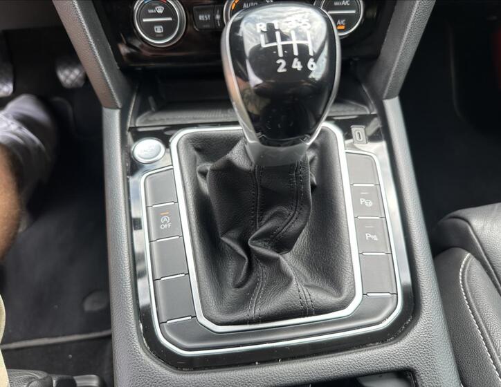 Volkswagen Passat 13